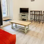 Apartment Avec Terrasse Au Coeur D'aurillac