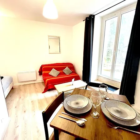 Avec Terrasse Au Coeur D'aurillac Apartment