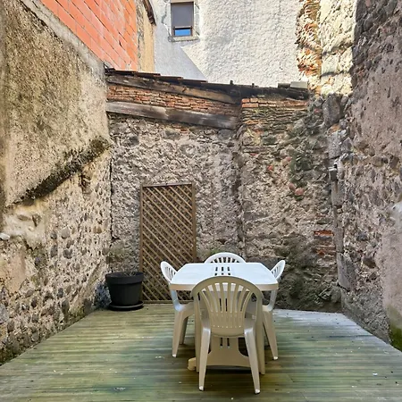 Avec Terrasse Au Coeur D'aurillac Апартаменты *
